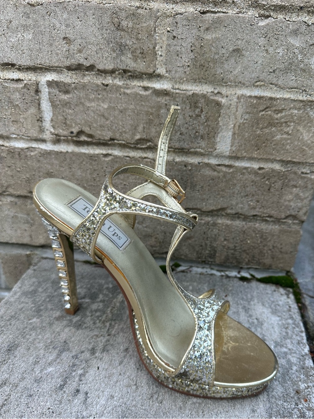 Touch Up Gold Sparkle Heels